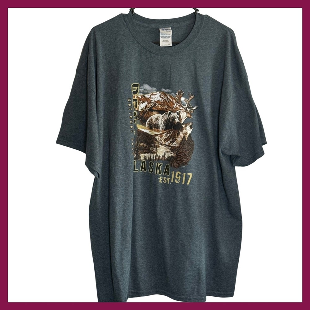 Gildan Denali National Park Alaska T-Shirt Mens 2XL Gray Graphic Bear Wolf Moose